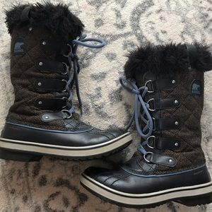 SOREL Torino Boots (Size 6.5)